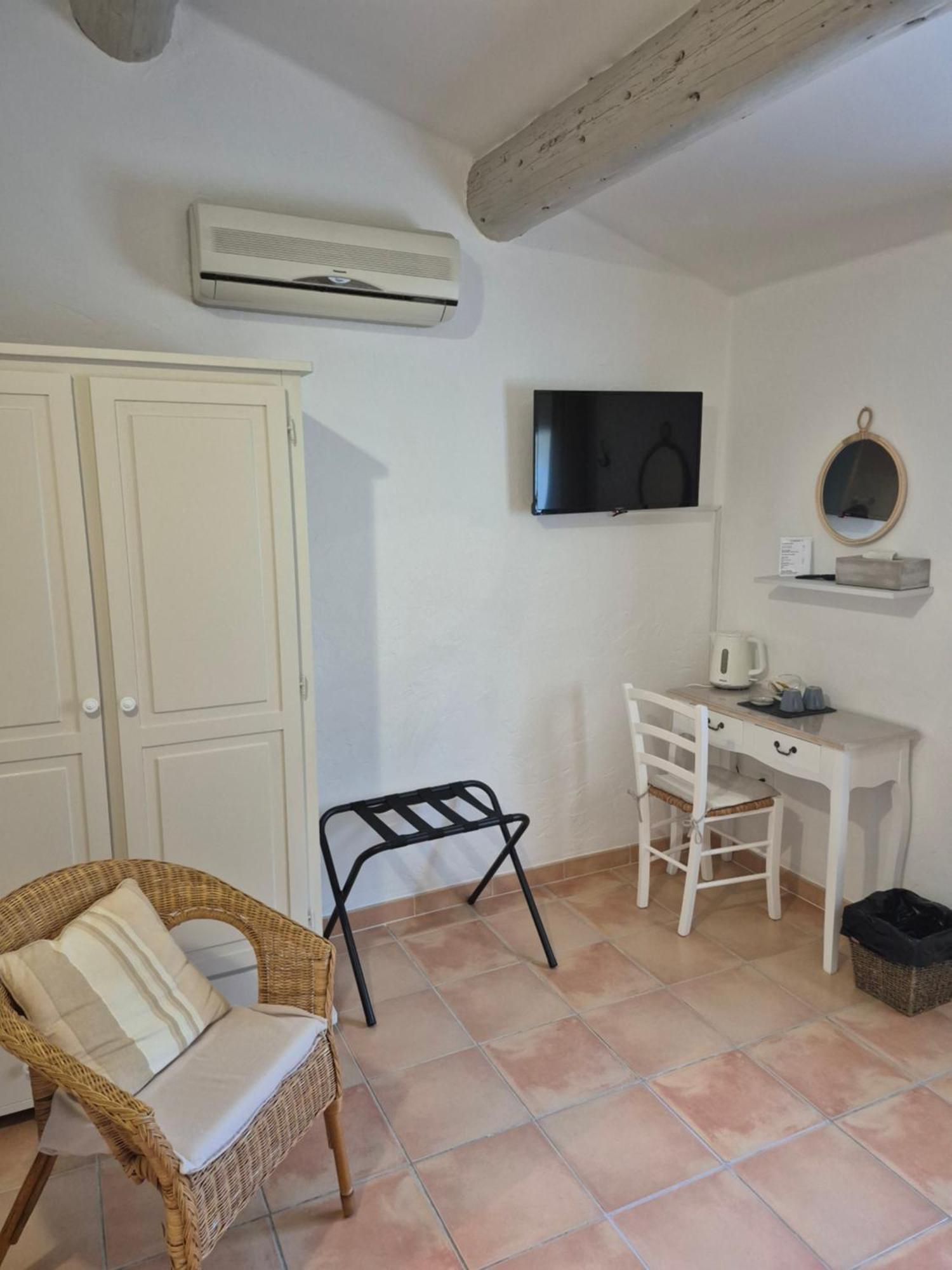 Bed & Breakfast Mas Clement - Et Table D'hotes